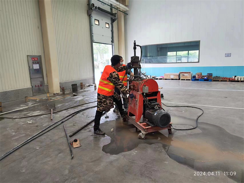 宜秀厂房地面下沉塌陷注浆加固施工